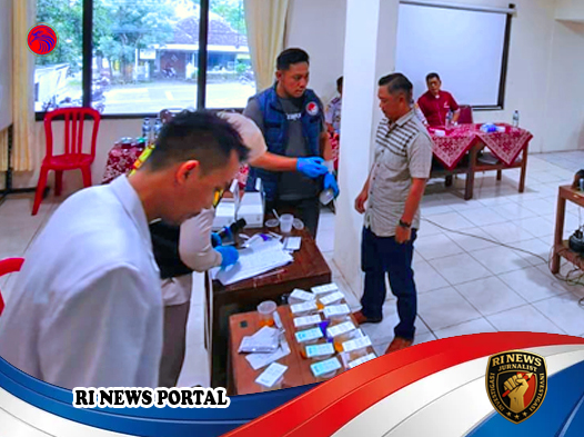 47 Calon Sopir Bus PO Agramas Wonogiri Lolos Tes Urine Bebas Narkoba