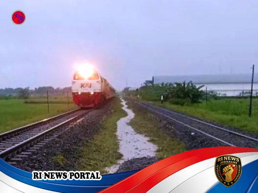 Banjir Rendam Dua Jembatan Rel di Grobogan