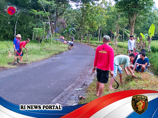 Gotong Royong Warga Dusun Jati Desa Tanggulangin Jatisrono Wonogiri