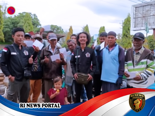 Mahasiswa AMPUH Berbagi dengan Puluhan Penarik Betor di Padang Sidimpuan