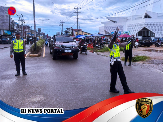 Petugas Lalu Lintas Polres Melawi Kawal Kemeriahan Ngabuburit di Titik Ramai Kantin Ramadan