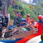 TNI Yonif 407-Padmakusuma Terjunkan Puluhan Prajurit Evakuasi Warga di Tengah Ancaman Tanah Bergerak Padasari