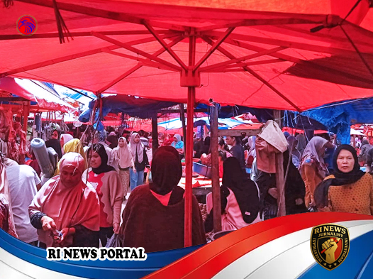 Tradisi Beli Daging Segar Tetap Mengakar