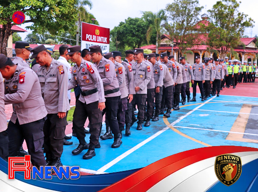 Kebersamaan Sederhana di Tengah Lapangan Apel