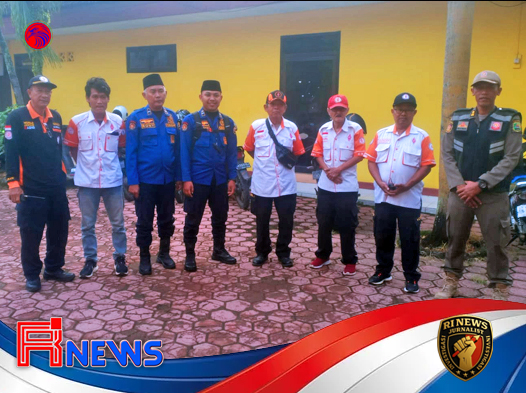 Kolaborasi Orari Trenggalek dan Aparat Keamanan Sambut Hari Raya Ketupat dengan Pawai dan Pos Dukungan Komunikasi