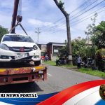 Mobil Honda Mobilio Terperosok ke Jurang dalam Kecelakaan Tunggal di Tikungan Rawan Wonogiri