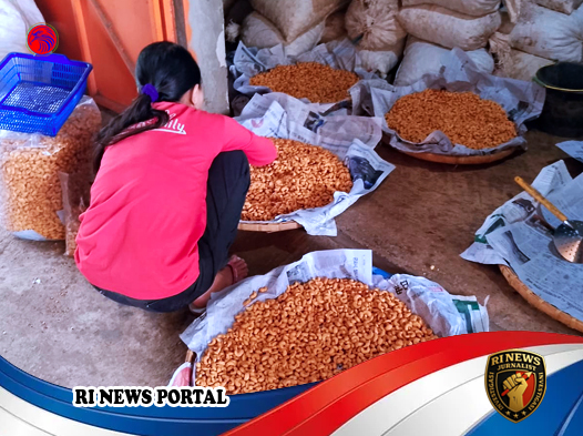 Ramadan Membawa Berkah bagi Pelaku Usaha Camilan Kacang Mete di Wonogiri