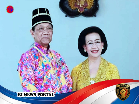 Sri Sultan Hamengku Buwono X dan GKR Hemas