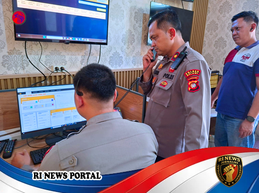 Wakapolres Melawi Sidak Langsung Call Center 110