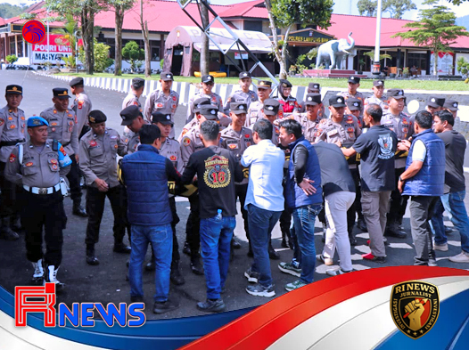 Polres Lampung Barat Gelar Simulasi Pengamanan Markas Jelang May Day