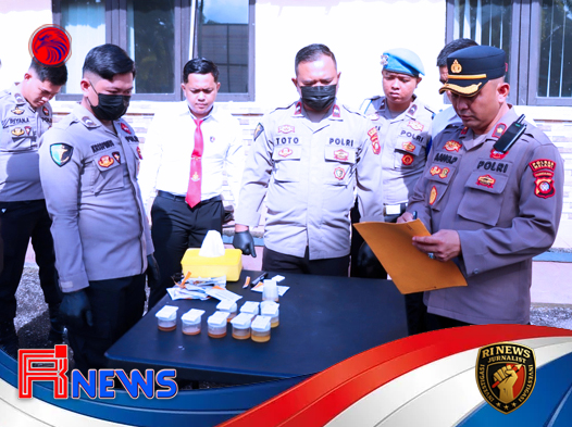 Puluhan Personel Polres Melawi Jalani Tes Urine