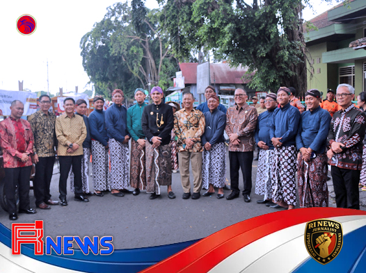 Ribuan Pamong dan Lembaga Kemasyarakatan Gelar Kirab Budaya Megah