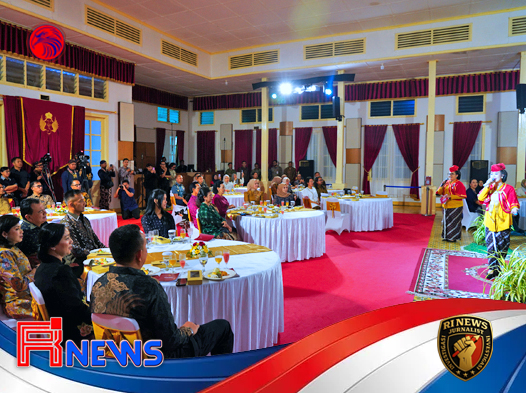 Semangat Kartini dalam Harmoni Orkestra