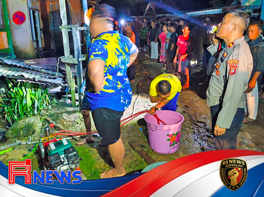 Solidaritas Warga dan Aparat Padamkan Api