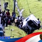Tabrak Ban Cadangan Lepas di Tol Semarang-Solo Minibus Elf Oleng dan Terjun ke Parit