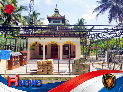 Gotong Royong TNI dan Warga Sukses Perkuat Teras Masjid Baiturrohman Kwarakan