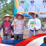 Polri Tanam Jagung Hibrida di Melawi