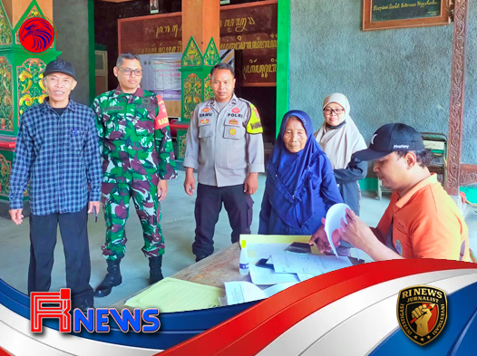 Babinsa Kawal Penyaluran BLT Dana Desa Tahap III di Serut