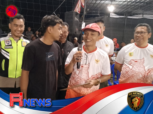 Lautan Manusia di Malam Voli