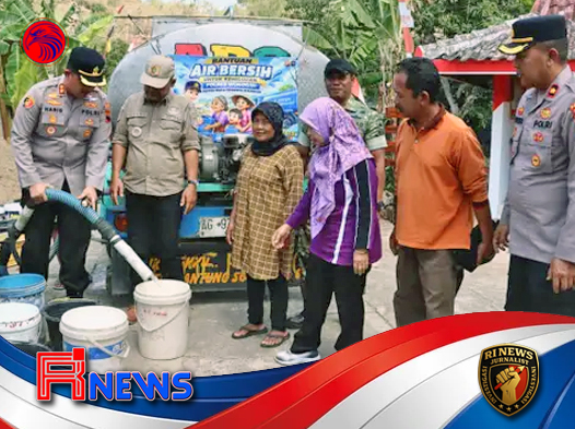 Baznas RI Salurkan 50 Tangki Air Bersih