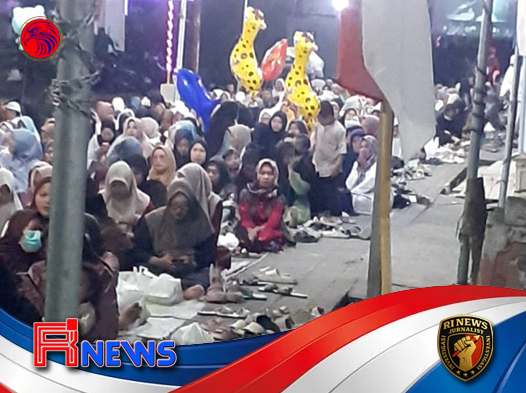 Masyarakat Trenggalek Berbondong-Bondong Rayakan Maulid 1448 H dan Hari Kemerdekaan ke-81 di Ngetal Pogalan