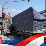 Truk Hino Tak Terkendali di Jalan Menurun