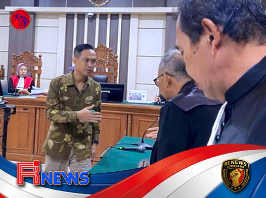 Bupati Nonaktif Cilacap Syamsul Auliya Rachman Dituntut 7 Tahun Penjara
