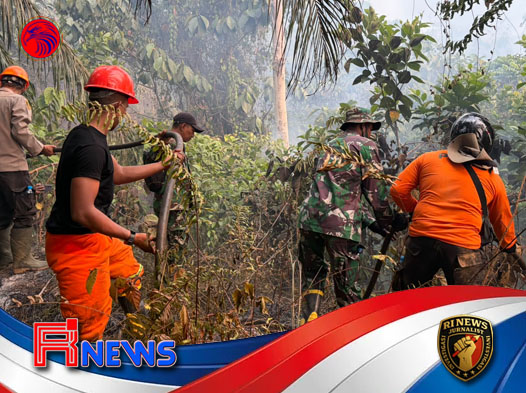 Kolaborasi Lintas Sektor Jinakkan Karhutla di Medan Terjal Sayan