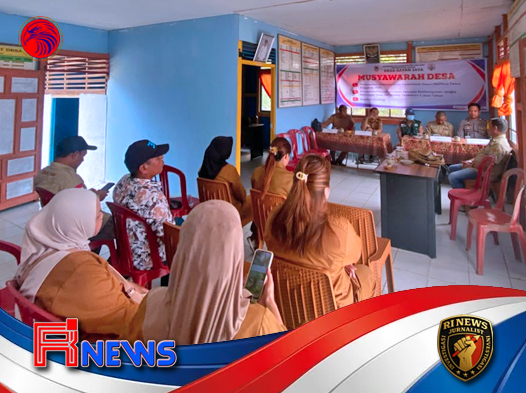 Kehadiran Bhabinkamtibmas di Musdes Desa Sayan Jaya
