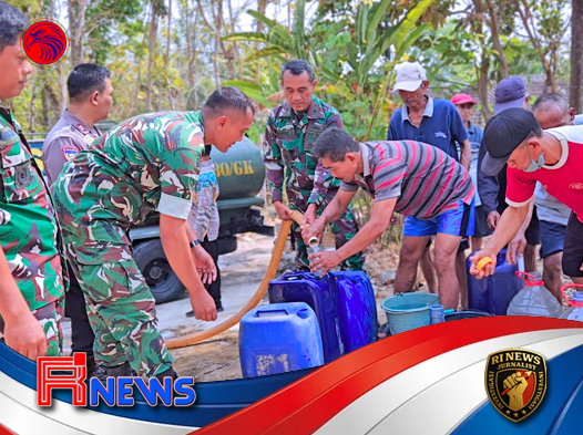 Prajurit TNI Gerak Cepat Bantu Warga Gading